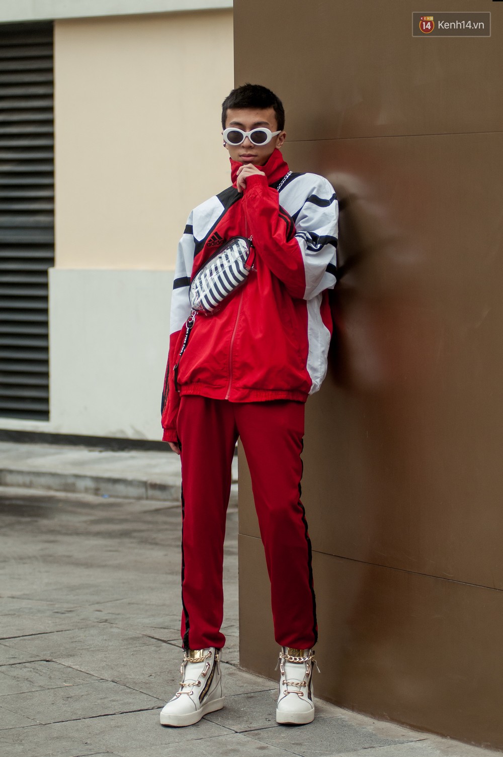 Street style 2 miền: Ra Tết, giới trẻ đã tích cực đọ độ swag với toàn những set đồ bụi bặm - Ảnh 20. Street style 2 miền: Ra Tết, giới trẻ đã tích cực đọ độ swag với toàn những set đồ bụi bặm - Ảnh 20.