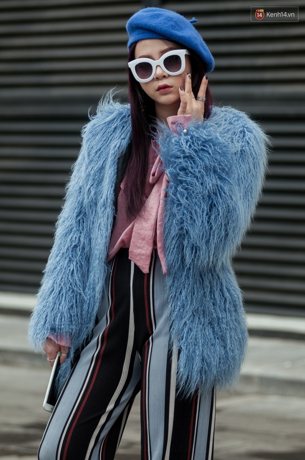 Street style 2 miền: Ra Tết, giới trẻ đã tích cực đọ độ swag với toàn những set đồ bụi bặm - Ảnh 16. Street style 2 miền: Ra Tết, giới trẻ đã tích cực đọ độ swag với toàn những set đồ bụi bặm - Ảnh 16.