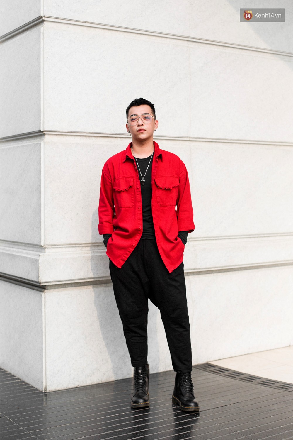 Street style 2 miền: Ra Tết, giới trẻ đã tích cực đọ độ swag với toàn những set đồ bụi bặm - Ảnh 11. Street style 2 miền: Ra Tết, giới trẻ đã tích cực đọ độ swag với toàn những set đồ bụi bặm - Ảnh 11.