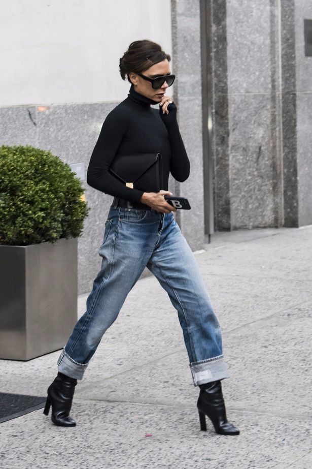 Victoria Beckham giữ quần jeans lên phom đứng dáng bằng cách “lười” giặt - Ảnh 6.