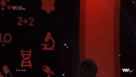 2 th&iacute; sinh Olympia &ocirc;m mặt kh&oacute;c sau cuộc thi qu&yacute; nghẹt thở đến ph&uacute;t cuối  - Ảnh 7.