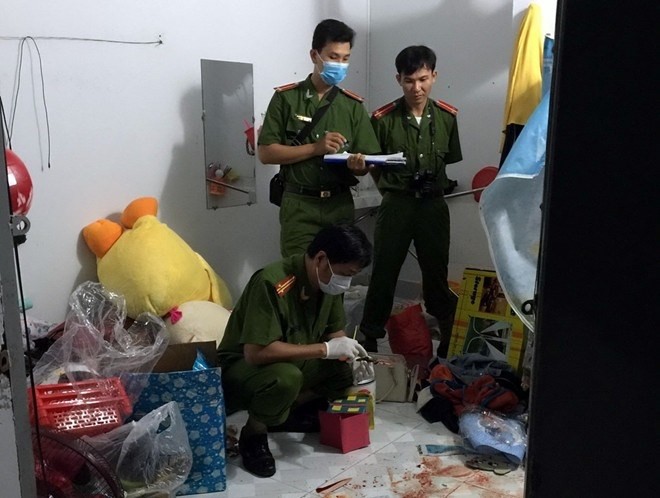 Phi công trẻ dùng dao chặt dừa tấn công người tình vì mâu thuẫn - Ảnh 1. Phi công trẻ dùng dao chặt dừa tấn công người tình vì mâu thuẫn - Ảnh 1.