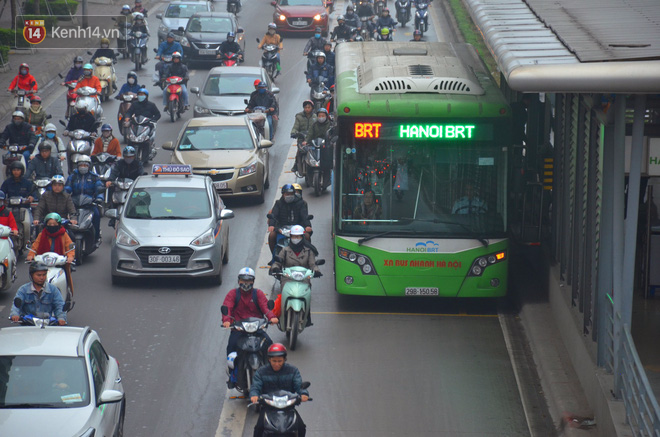Đề xuất cho &ocirc; t&ocirc; xe m&aacute;y v&agrave; xe bu&yacute;t thường đi v&agrave;o l&agrave;n bu&yacute;t nhanh BRT: Ch&uacute;ng t&ocirc;i chỉ đang nghi&ecirc;n cứu - Ảnh 2.