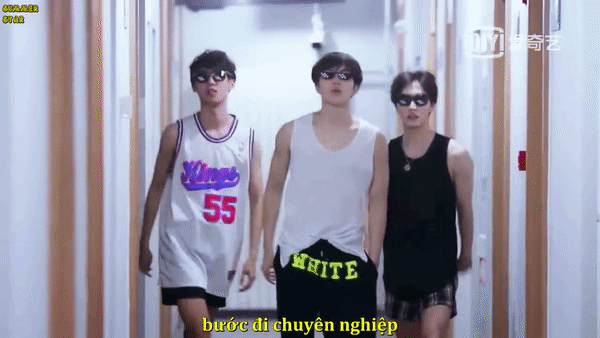 Trai đẹp Produce 101 Trung Quốc nh&igrave;n ngầu vậy th&ocirc;i chứ cũng bựa lắm đấy! - Ảnh 4.