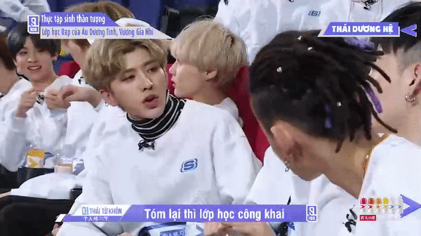 Đang tranh thủ ngủ nướng, thí sinh Produce 101 Trung Quốc giật bắn mình khi thầy giáo xuất hiện - Ảnh 2.