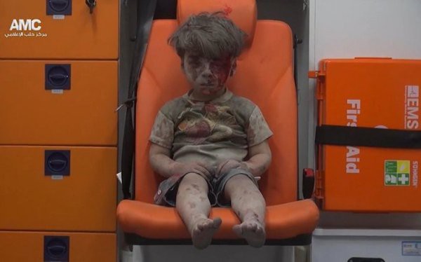 Thảm cảnh của những đứa trẻ tại thánh địa chết chóc Syria: Nỗi đau của các em vẫn chưa có hồi kết - Ảnh 5.