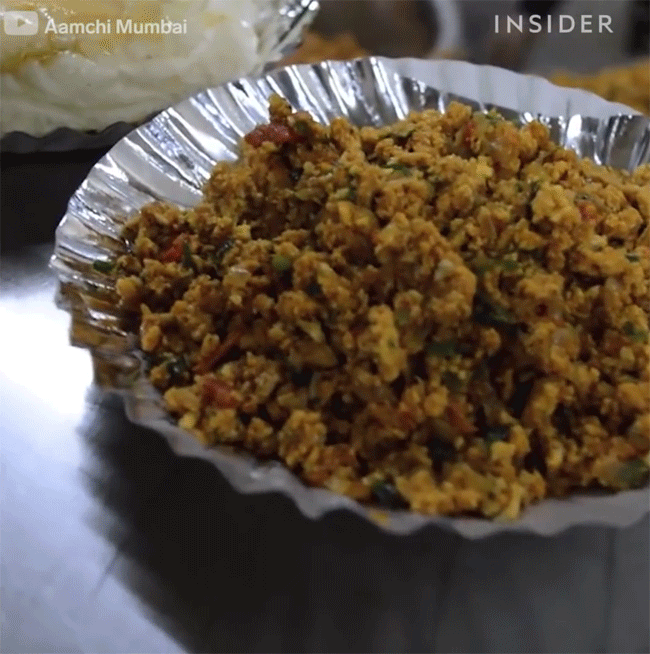 Món ăn đường phố độc đáo ở Ấn Độ phải dùng đến 240 quả trứng để chế biến khiến nhiều du khách thích thú - Ảnh 7.