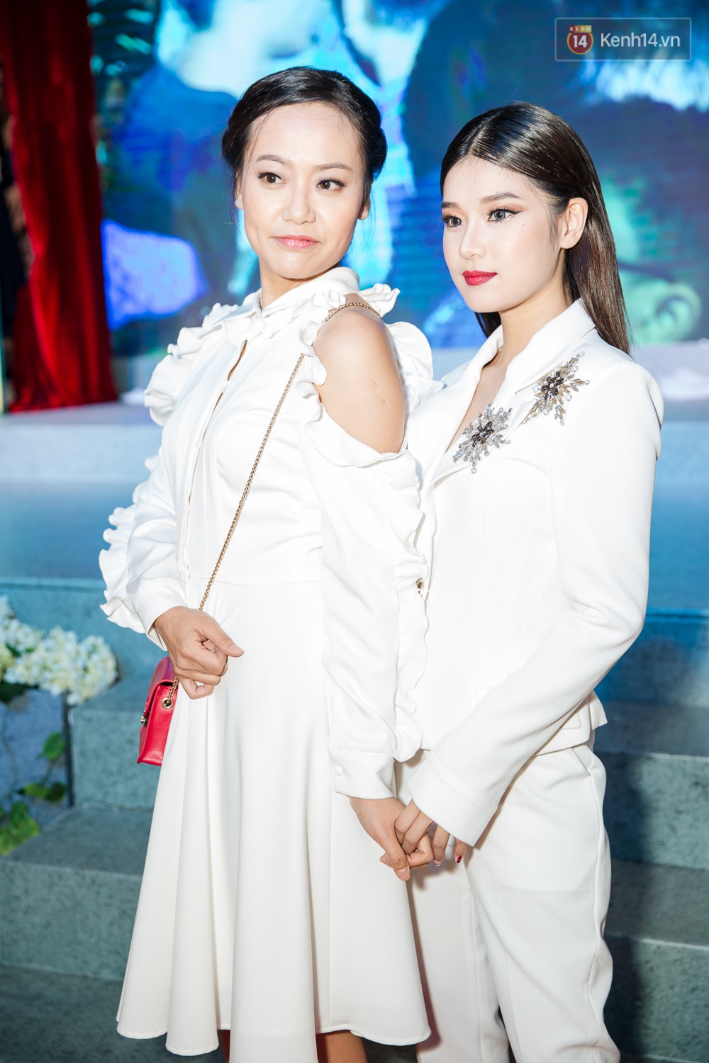 Jun Vũ tự tin khoe vòng 1 vừa trùng tu, kèm thần thái hết xảy trên thảm đỏ Tháng Năm Rực Rỡ - Ảnh 5.