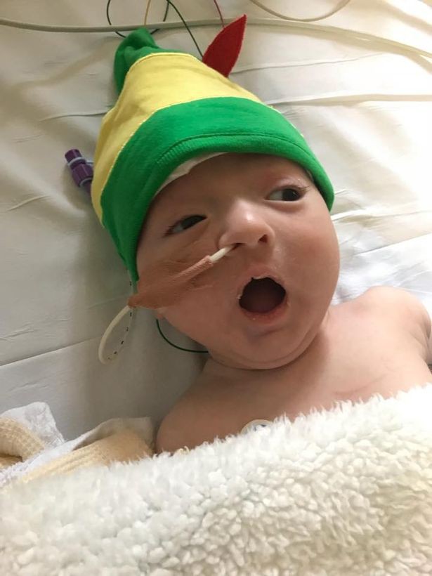 Đứa b&eacute; vừa ra đời kh&oacute;c v&agrave;i gi&acirc;y đ&atilde; ngừng thở, bố mẹ sững sờ nh&igrave;n con mềm nhũn, phải v&agrave;o ph&ograve;ng chăm s&oacute;c đặc biệt - Ảnh 4.