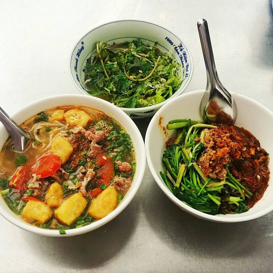 Truy l&ugrave;ng những h&agrave;ng b&uacute;n ri&ecirc;u ngon nổi tiếng m&agrave; đầy &uacute; ụ ở H&agrave; Nội - Ảnh 22.