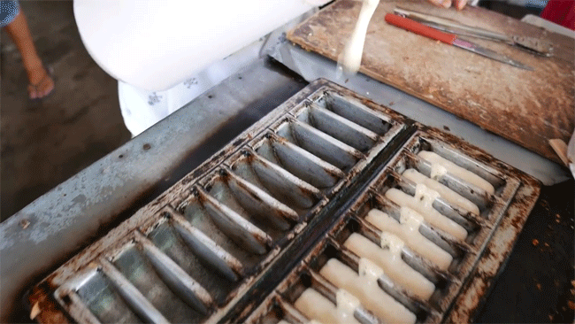 Món bánh Pukis truyền thống ở Indonesia, fan hảo ngọt nhìn thấy là phát mê ngay - Ảnh 3. Món bánh Pukis truyền thống ở Indonesia, fan hảo ngọt nhìn thấy là phát mê ngay - Ảnh 3.