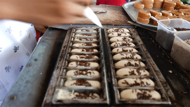 Món bánh Pukis truyền thống ở Indonesia, fan hảo ngọt nhìn thấy là phát mê ngay - Ảnh 6. Món bánh Pukis truyền thống ở Indonesia, fan hảo ngọt nhìn thấy là phát mê ngay - Ảnh 6.