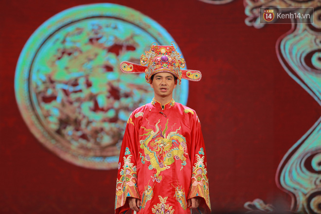 Ch&ugrave;m ảnh đẹp: Cận cảnh d&agrave;n nghệ sĩ tr&ecirc;n s&acirc;n khấu ho&agrave;nh tr&aacute;ng của T&aacute;o Qu&acirc;n 2018 - Ảnh 4.