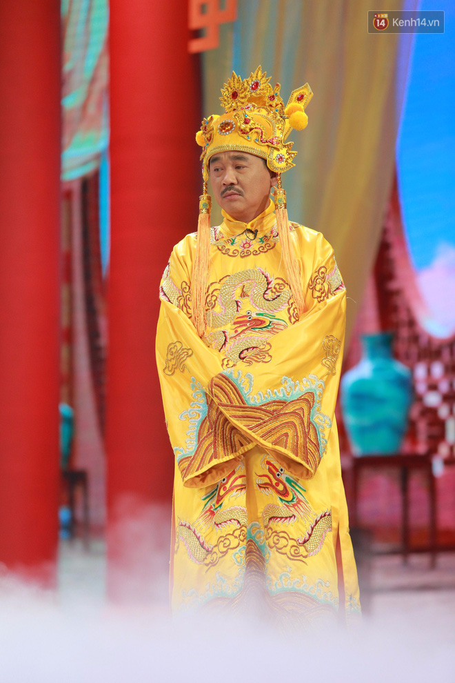 Ch&ugrave;m ảnh đẹp: Cận cảnh d&agrave;n nghệ sĩ tr&ecirc;n s&acirc;n khấu ho&agrave;nh tr&aacute;ng của T&aacute;o Qu&acirc;n 2018 - Ảnh 11.