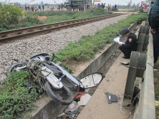Hai học sinh bị thương vong trên đường làm thiện nguyện Tết - Ảnh 2.
