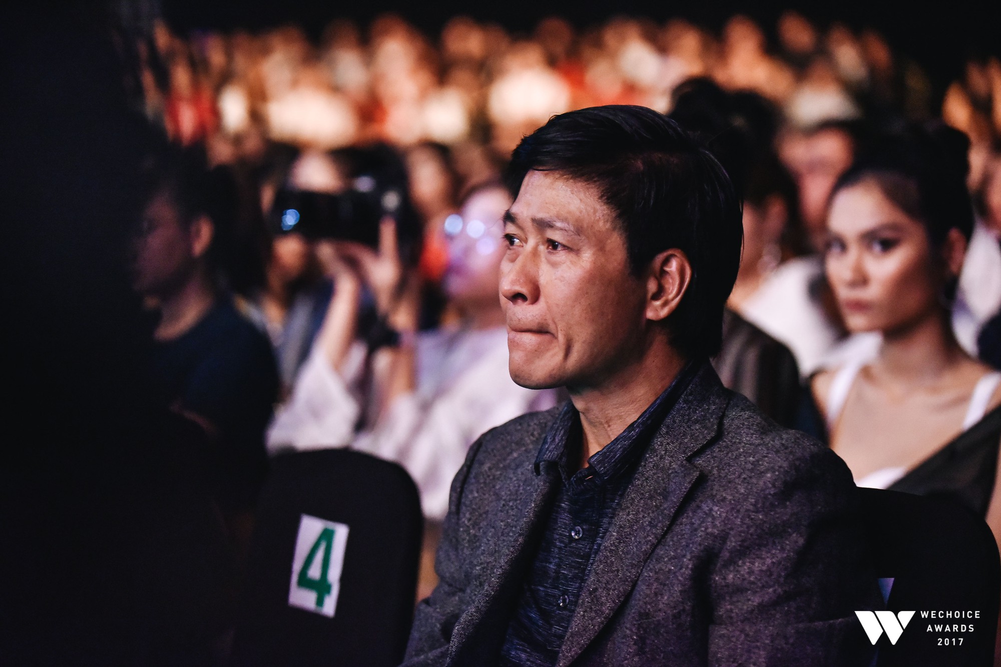 Khoảnh khắc WeChoice Awards: Đẹp nhất là khi Sơn Tùng, bé Bôm và các nghệ sĩ Việt cùng chậm lại trong dòng cảm xúc vỡ òa - Ảnh 11. Khoảnh khắc WeChoice Awards: Đẹp nhất là khi Sơn Tùng, bé Bôm và các nghệ sĩ Việt cùng chậm lại trong dòng cảm xúc vỡ òa - Ảnh 11.