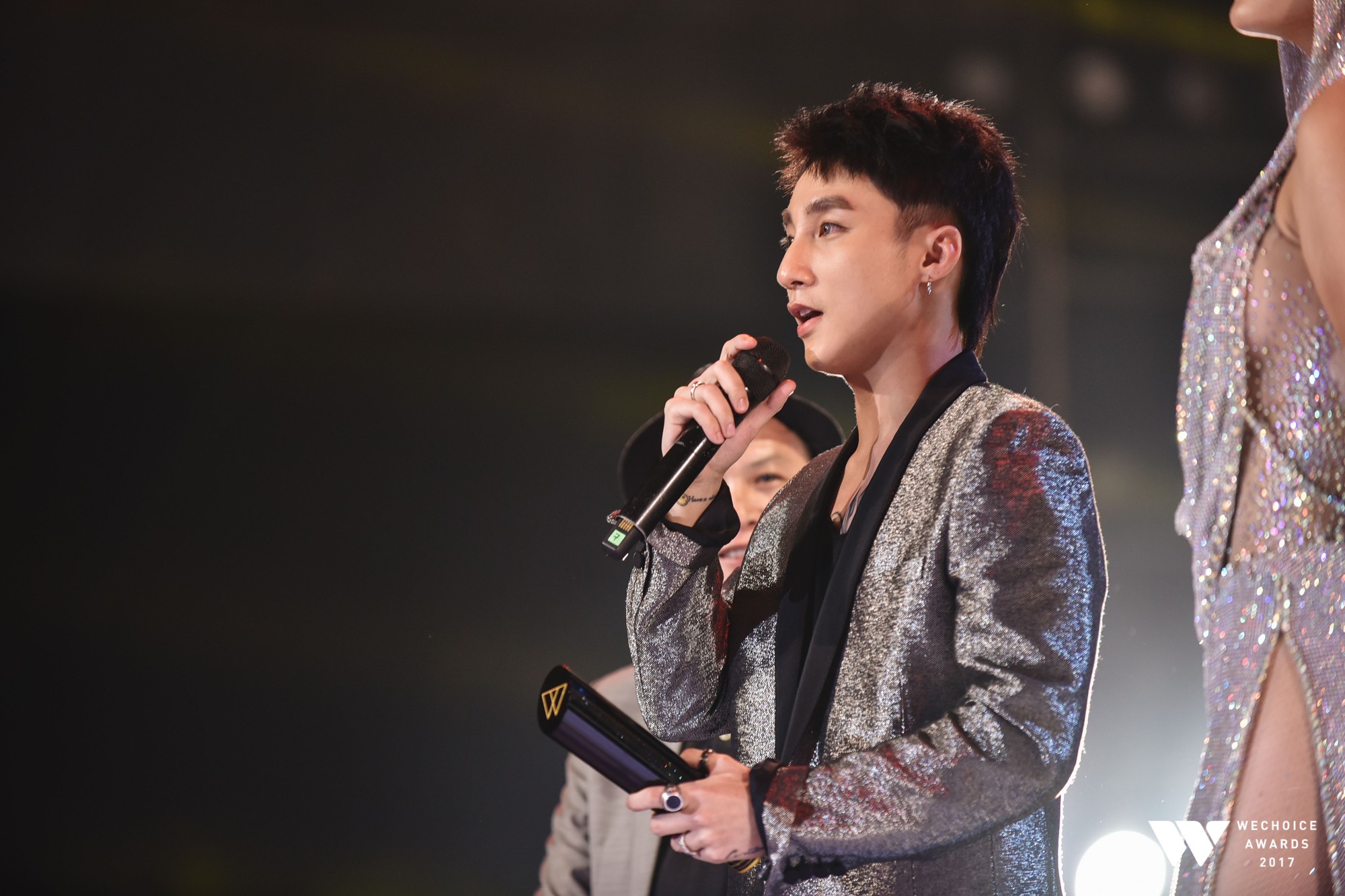 Khoảnh khắc WeChoice Awards: Đẹp nhất là khi Sơn Tùng, bé Bôm và các nghệ sĩ Việt cùng chậm lại trong dòng cảm xúc vỡ òa - Ảnh 30. Khoảnh khắc WeChoice Awards: Đẹp nhất là khi Sơn Tùng, bé Bôm và các nghệ sĩ Việt cùng chậm lại trong dòng cảm xúc vỡ òa - Ảnh 30.