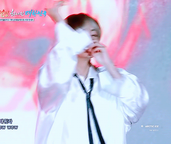 Nhan sắc xuất thần, fancam cũ của mỹ nam đẹp trai nhất thế giới được b&aacute;o ch&iacute; đ&agrave;o mộ khen nức nở - Ảnh 3.