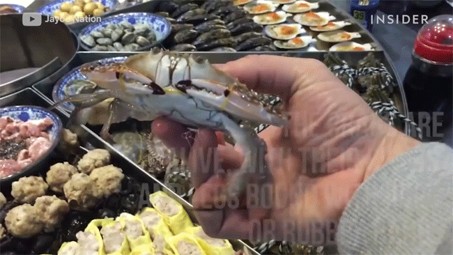 Nồi hải sản ở Ninh Ba (Trung Quốc) to ngoài sức tưởng tượng nhưng giá lại rẻ bất ngờ - Ảnh 4.