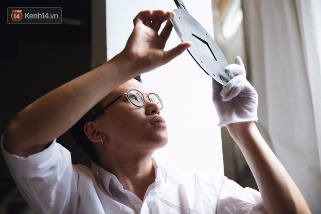 Một ng&agrave;y ở ph&ograve;ng tối - Nh&agrave; hộ sinh của những t&aacute;c phẩm nhiếp ảnh - Ảnh 13.