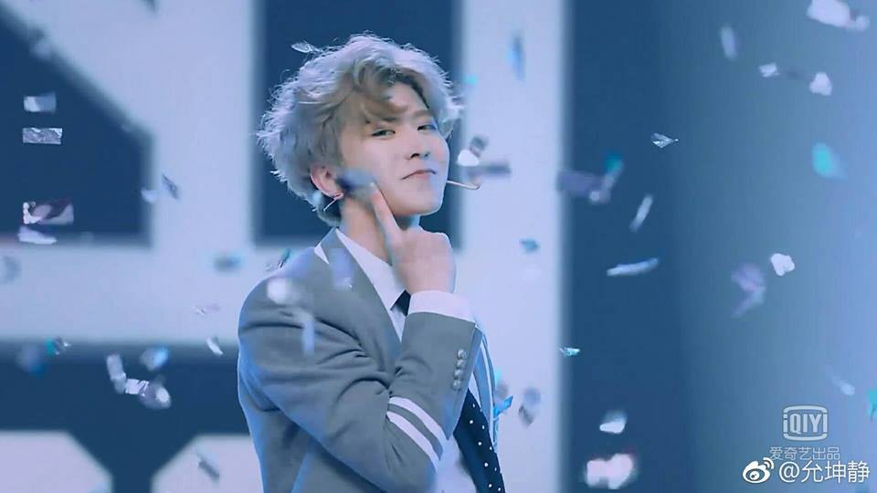 Mỹ nam này có gì đặc biệt mà khiến các thí sinh Produce 101 Trung Quốc trầm trồ? - Ảnh 7. Mỹ nam này có gì đặc biệt mà khiến các thí sinh Produce 101 Trung Quốc trầm trồ? - Ảnh 7.