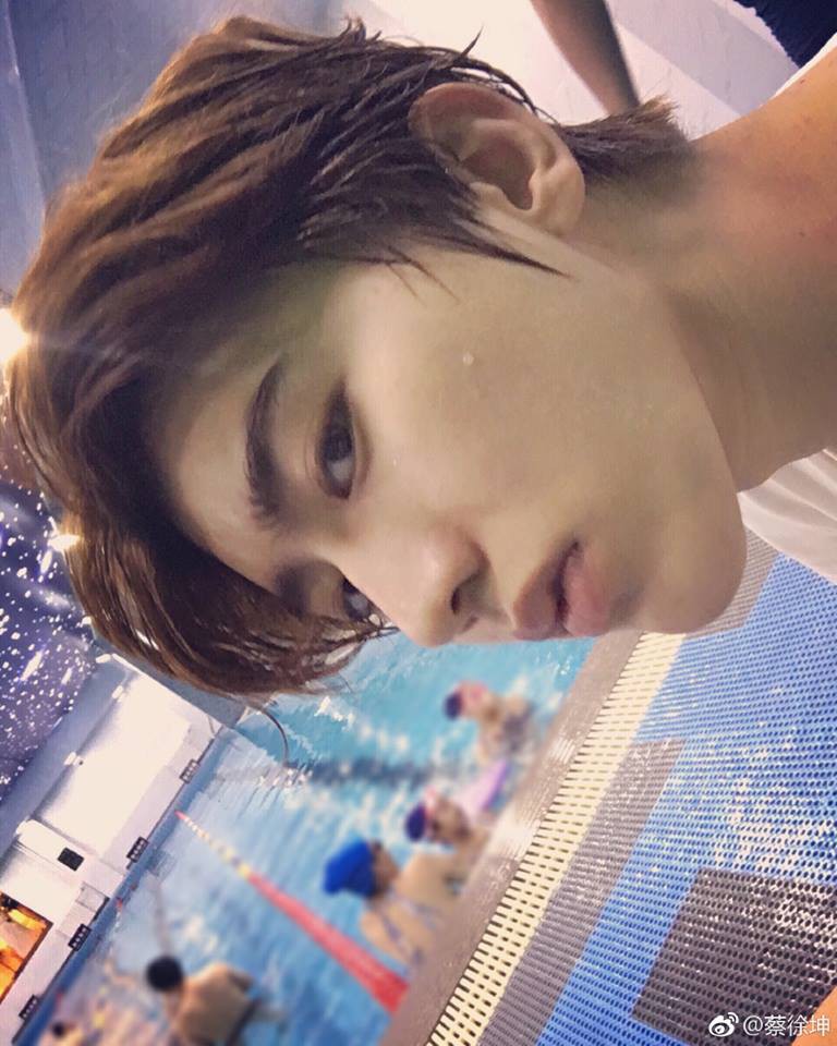 Mỹ nam này có gì đặc biệt mà khiến các thí sinh Produce 101 Trung Quốc trầm trồ? - Ảnh 11. Mỹ nam này có gì đặc biệt mà khiến các thí sinh Produce 101 Trung Quốc trầm trồ? - Ảnh 11.