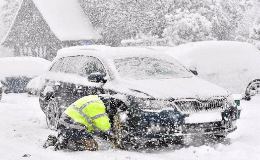 Nước Anh r&eacute;t kỷ lục trong v&ograve;ng 5 năm, ch&igrave;m dưới tuyết lạnh v&igrave; Qu&aacute;i vật từ ph&iacute;a Đ&ocirc;ng - Ảnh 1.