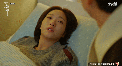 8 cảnh phim Hàn nhét quảng cáo lộ liễu khiến bạn muốn nhịn cười cũng không được - Ảnh 12.