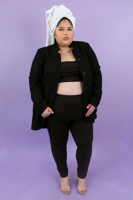 2 c&ocirc; n&agrave;ng n&agrave;y sẽ chứng minh cho bạn thấy: ai cũng c&oacute; thể ăn vận sexy như Kim Kardashian m&agrave; chẳng cần d&aacute;ng đẹp - Ảnh 2.