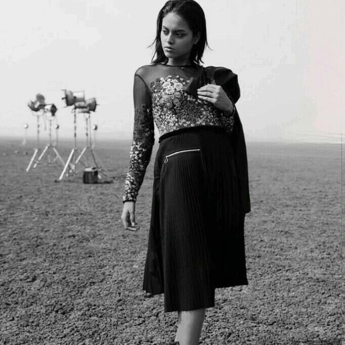 Next Top Ấn Độ cho thí sinh chụp hình catwalk giữa đồng ruộng - Ảnh 10. Next Top Ấn Độ cho thí sinh chụp hình catwalk giữa đồng ruộng - Ảnh 10.