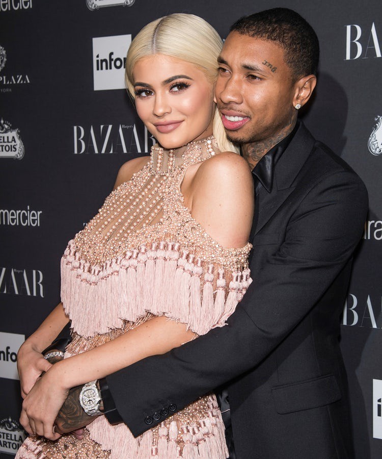 Kylie Jenner có con với bạn trai cũ gốc Việt nhưng lại bắt người yêu hiện tại đổ vỏ? - Ảnh 2. Kylie Jenner có con với bạn trai cũ gốc Việt nhưng lại bắt người yêu hiện tại đổ vỏ? - Ảnh 2.