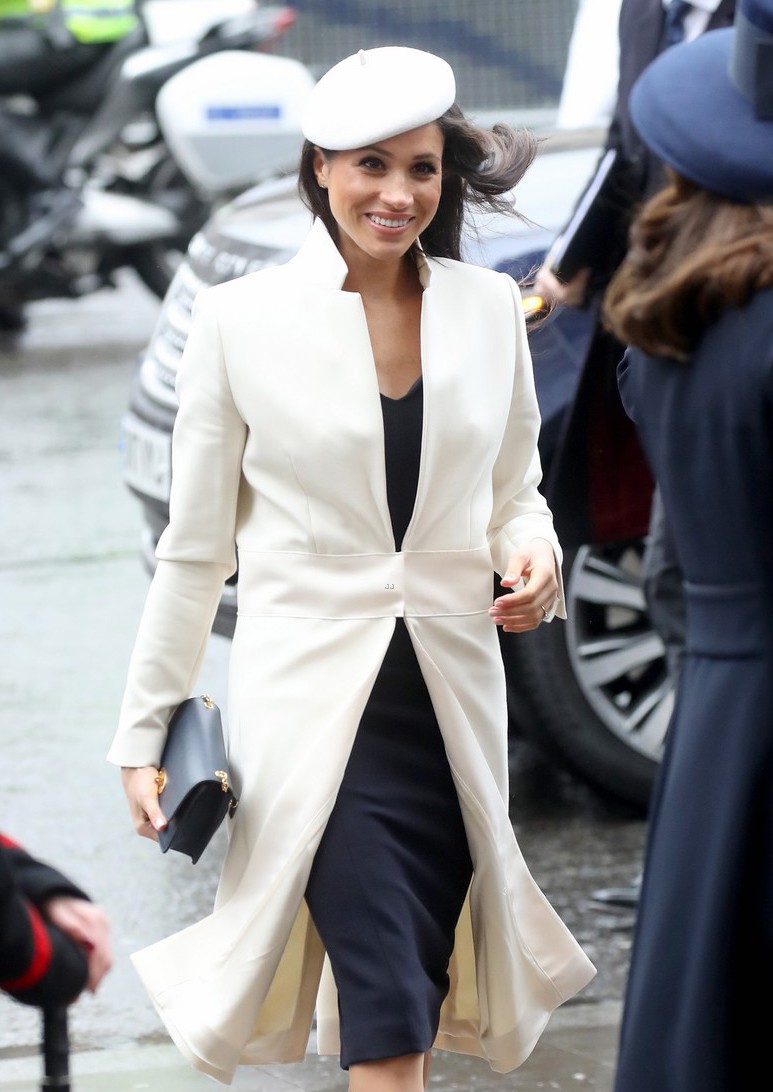 Street style sao tháng 3 báo hiệu màu vàng đang là hot trend khi Chi Pu, Hương Tràm, Văn Mai Hương... đều chọn mặc - Ảnh 23. Street style sao tháng 3 báo hiệu màu vàng đang là hot trend khi Chi Pu, Hương Tràm, Văn Mai Hương... đều chọn mặc - Ảnh 23.