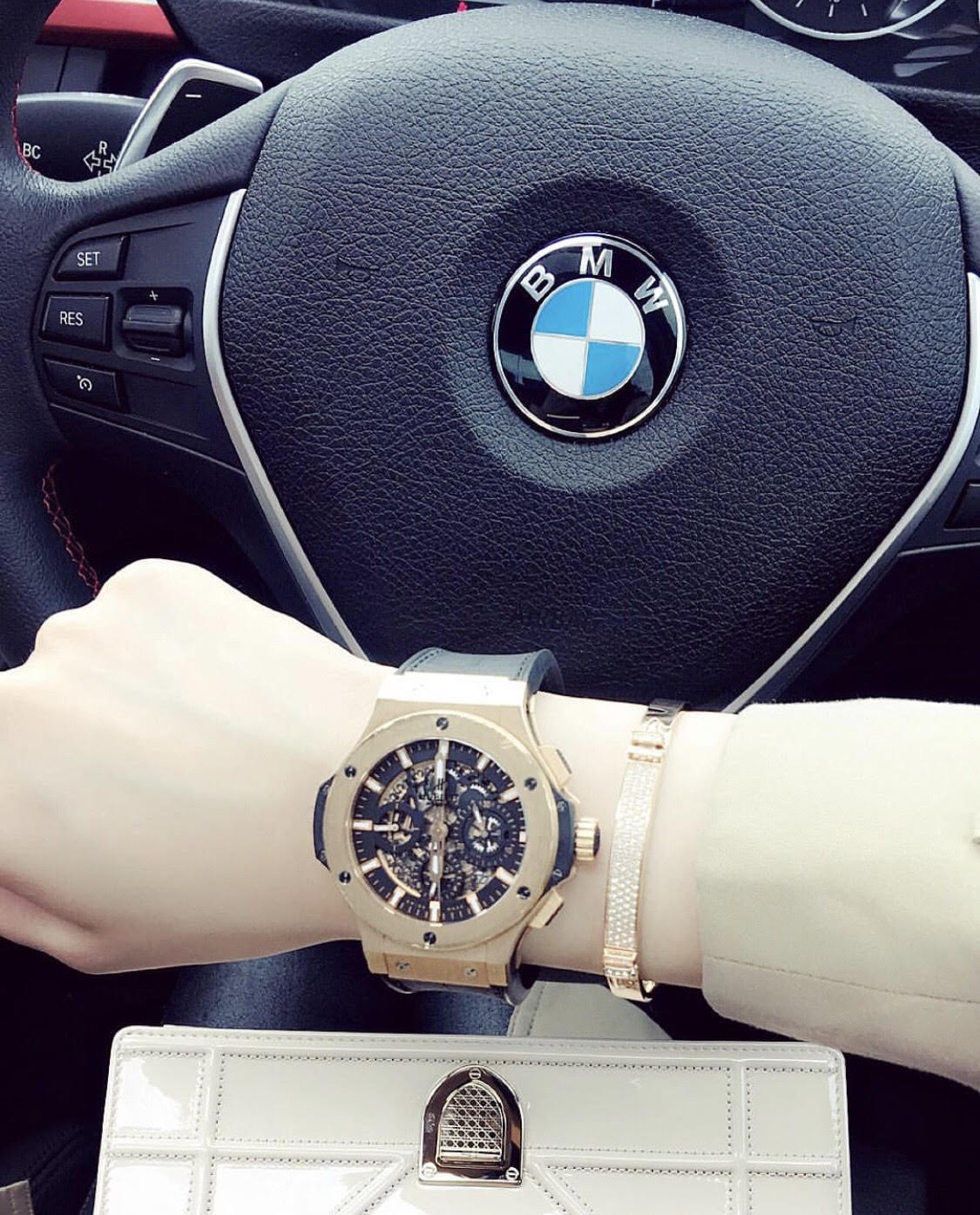 Tay chơi đồng hồ bạc tỷ cứng cựa nhất nhì Vbiz đã lộ diện, và đó chính là Jolie Nguyễn! - Ảnh 12.