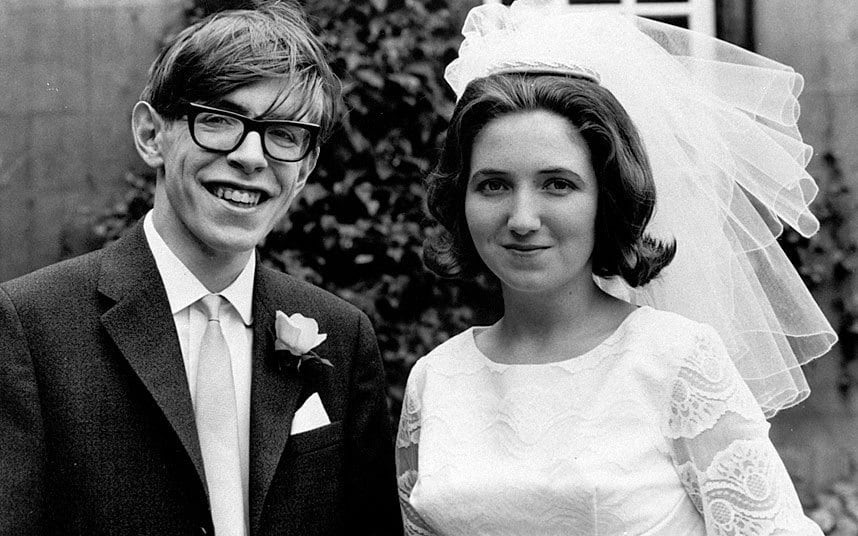 Cuộc đời vĩ đại của thiên tài Stephen Hawking: Dù phải vật lộn với căn bệnh nan y, ông đã để lại cho nhân loại cả kho tàng tri thức - Ảnh 3.