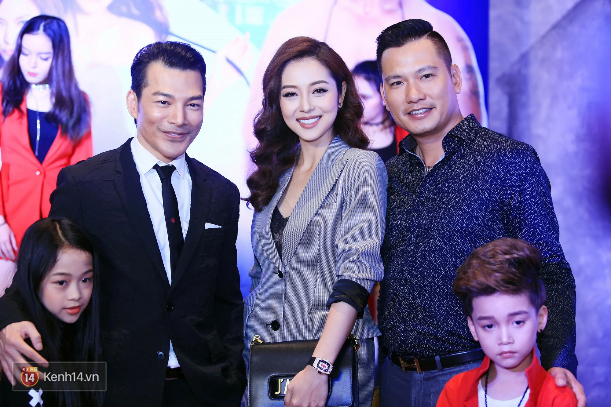 Bà mẹ hai con Elly Trần diện đầm công chúa, khoe dáng điệu đà trên thảm đỏ - 6