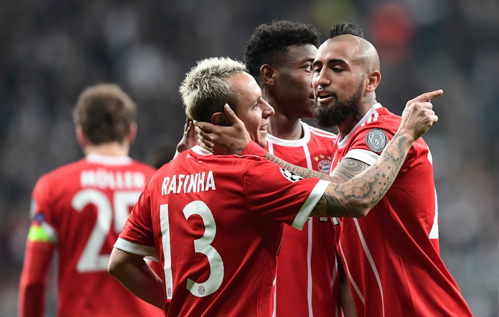 Besiktas 1-3 Bayern Munich: HLV Jupp Heynckes phá kỷ lục Champions League - Ảnh 8. Besiktas 1-3 Bayern Munich: HLV Jupp Heynckes phá kỷ lục Champions League - Ảnh 8.