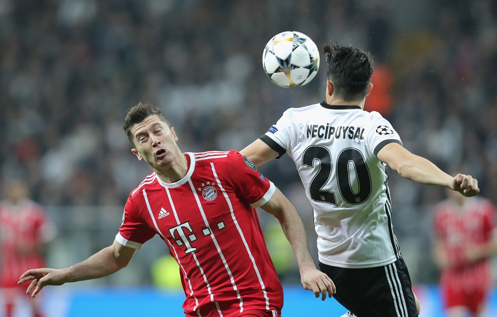 Besiktas 1-3 Bayern Munich: HLV Jupp Heynckes phá kỷ lục Champions League - Ảnh 10. Besiktas 1-3 Bayern Munich: HLV Jupp Heynckes phá kỷ lục Champions League - Ảnh 10.