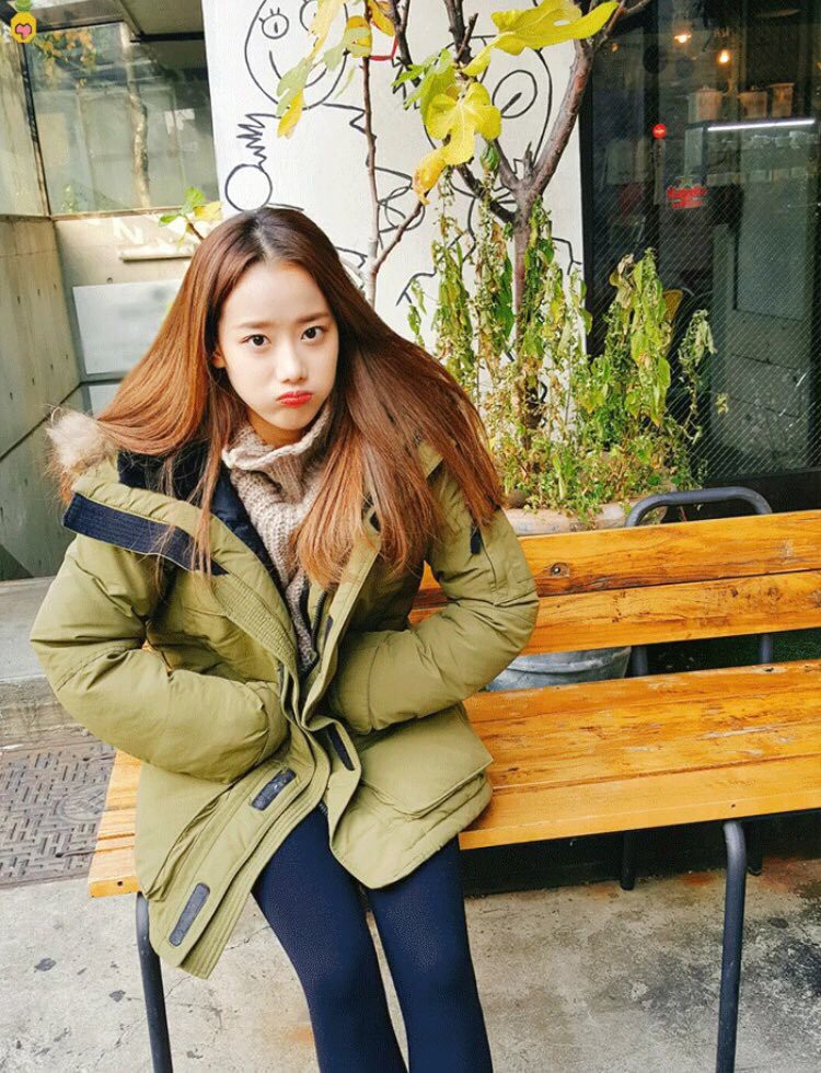 Thật trùng hợp, nhiều chàng trai Hàn Quốc đều muốn bạn gái mình mặc giống nữ idol này - Ảnh 2.