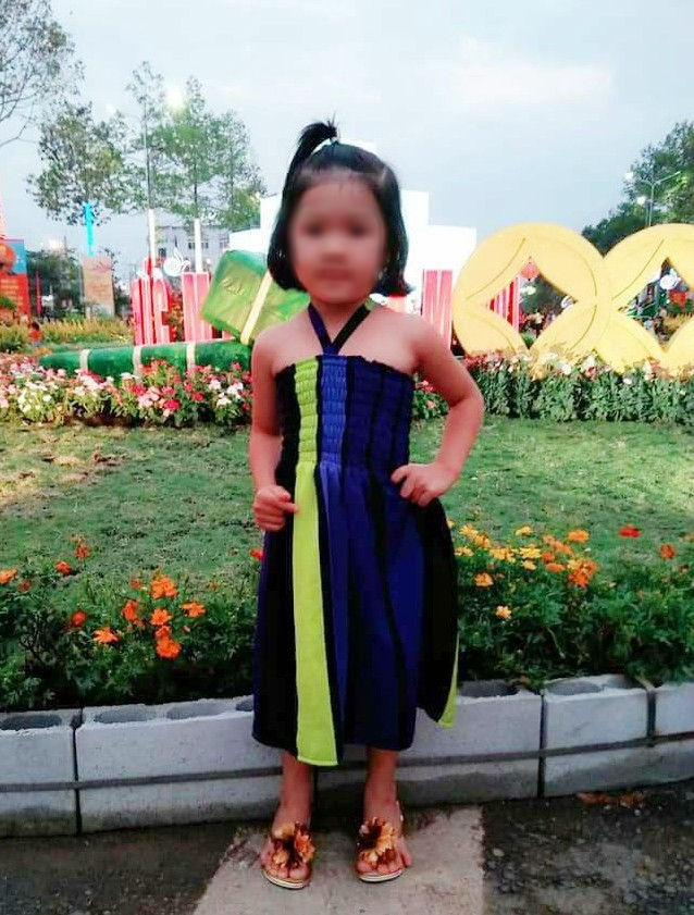 Bình Phước: Tìm thấy thi thể bé gái 4 tuổi nghi bị người quen bắt cóc ở dưới giếng cách nhà 4km - Ảnh 1. Bình Phước: Tìm thấy thi thể bé gái 4 tuổi nghi bị người quen bắt cóc ở dưới giếng cách nhà 4km - Ảnh 1.