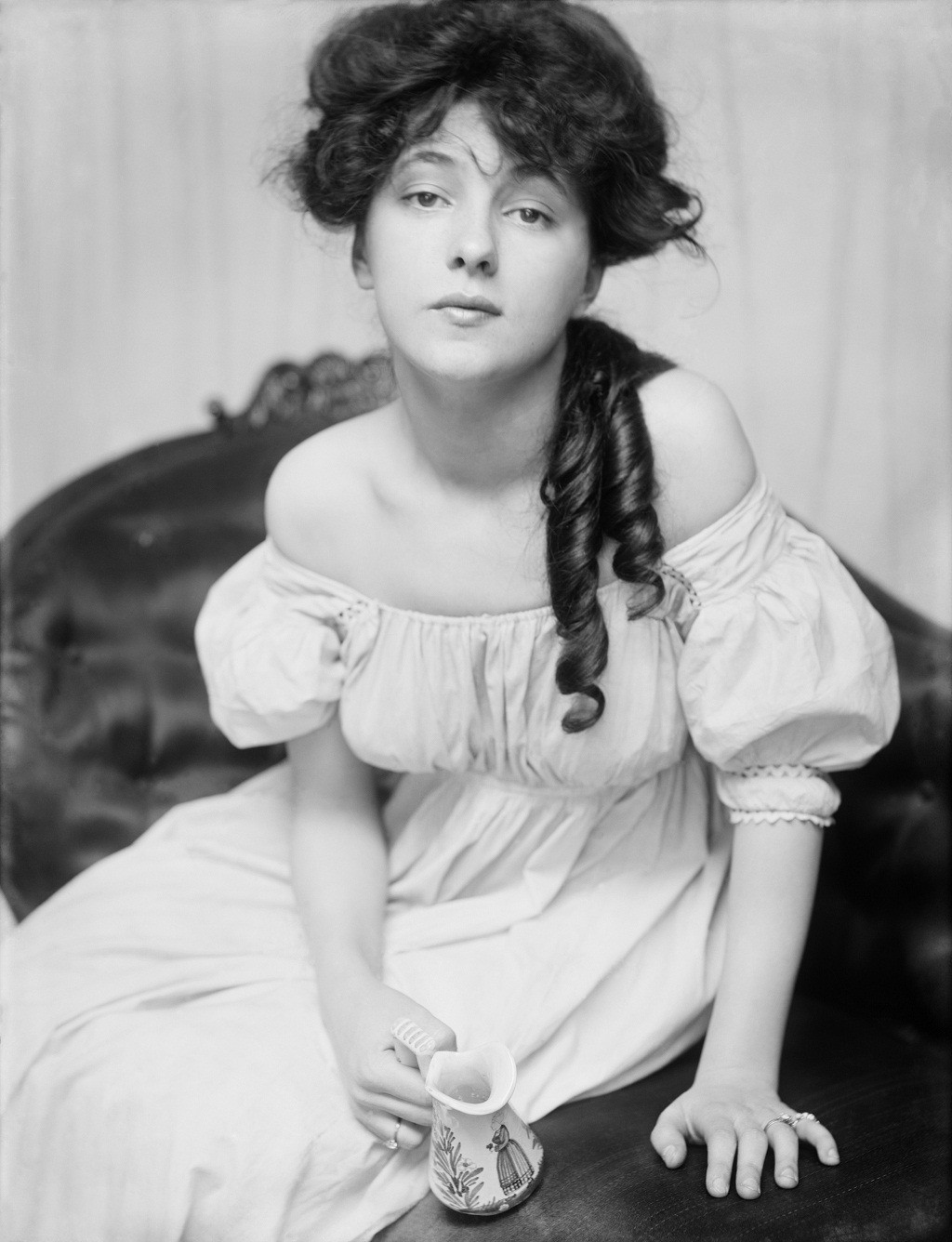 Cuộc đời thăng trầm của siêu mẫu đầu tiên trên thế giới Evelyn Nesbit: tuổi thơ nghèo khó, bị đánh đập, lạm dụng tình dục và vướng vào một vụ giết người - Ảnh 1. Cuộc đời thăng trầm của siêu mẫu đầu tiên trên thế giới Evelyn Nesbit: tuổi thơ nghèo khó, bị đánh đập, lạm dụng tình dục và vướng vào một vụ giết người - Ảnh 1.