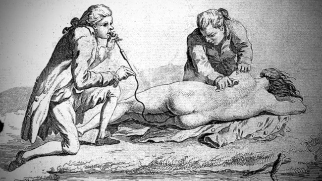 Những phương pháp chữa bệnh quái dị nhất trong lịch sử: Từ khoan hộp sọ cho đến sử dụng rắn độc để trị bệnh - Ảnh 8.