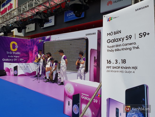 Hôm nay, bộ đôi Samsung Galaxy S9/S9+ chính thức mở bán tại Việt Nam: phiên bản Tím Lilac có lượng đặt hàng trước vượt mong đợi - Ảnh 1.