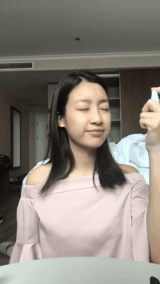 Chăm dưỡng đủ 5 bước mỗi s&aacute;ng, chẳng tr&aacute;ch để mặt mộc m&agrave; da của Đỗ Mỹ Linh lại đẹp đến thế - Ảnh 2.