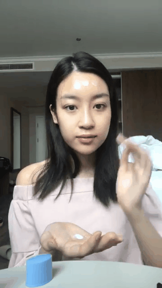 Chăm dưỡng đủ 5 bước mỗi s&aacute;ng, chẳng tr&aacute;ch để mặt mộc m&agrave; da của Đỗ Mỹ Linh lại đẹp đến thế - Ảnh 5.