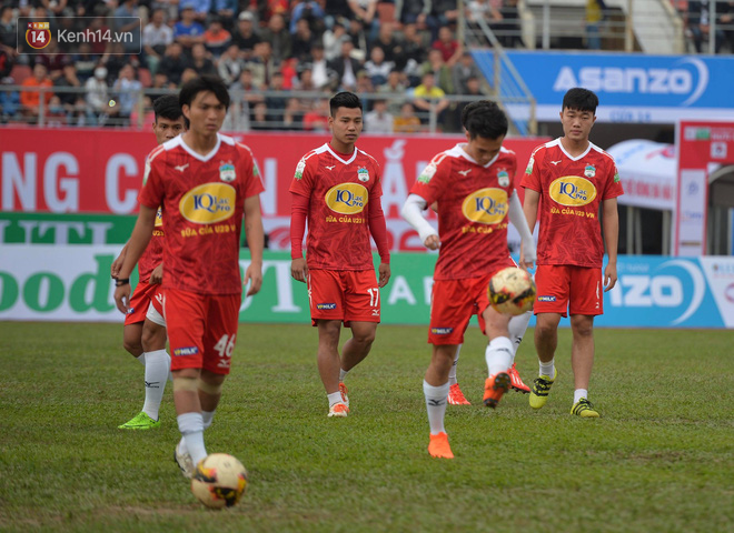 Xu&acirc;n Trường h&iacute;p mắt cười tươi, sau scandal tr&aacute;ch người h&acirc;m mộ - Ảnh 3.