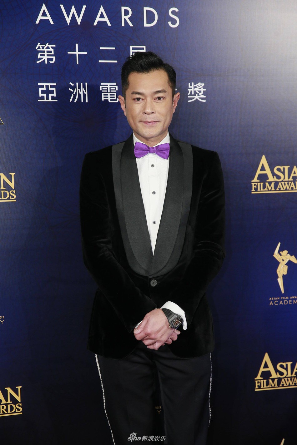 Thảm hường hot nhất bữa nay: Yoona tuồng áp mỹ nhân Cbiz tuần nét xinh xắn nữ thần thánh, Lưu Gia linh U55 khoe vòng một căng hẹp - ảnh 17. Thảm hồng hot nhất bữa nay: Yoona đàn áp mỹ nhân dịp Cbiz tày vẻ đẹp nữ ghế, Lưu Gia linh U55 khoe khoang vòng đơn căng chật - hình 17.