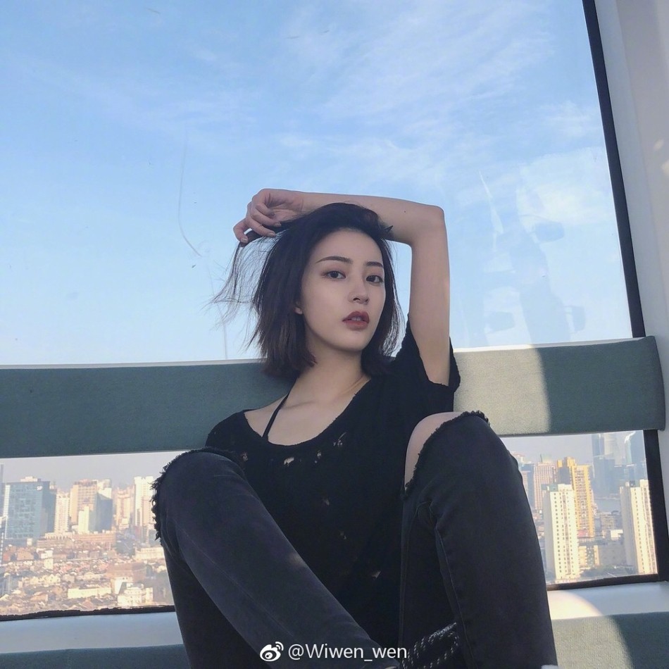 Tình cũ của Lâm Canh Tân khoe body gợi cảm, nhan sắc không kém cạnh mỹ nhân trên mạng xã hội - Ảnh 7. Tình cũ của Lâm Canh Tân khoe body gợi cảm, nhan sắc không kém cạnh mỹ nhân trên mạng xã hội - Ảnh 7.