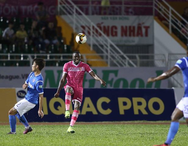 S&agrave;i G&ograve;n FC thua ngược trước Than Quảng Ninh v&igrave; cột dọc x&agrave; ngang - Ảnh 4.