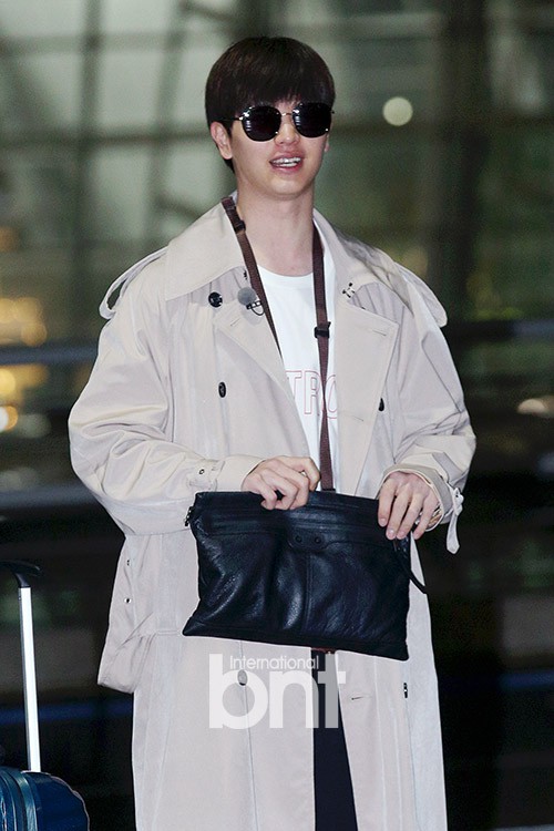 Ngộ Kh&ocirc;ng Lee Seung Gi, Yook Sung Jae v&agrave; d&agrave;n nghệ sĩ si&ecirc;u hot đ&atilde; ra s&acirc;n bay H&agrave;n, chuẩn bị đổ bộ Việt Nam v&agrave;o tối nay - Ảnh 11.