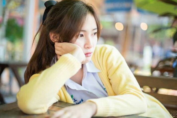 Đừng để đầu bết như Choi Ae Ra (Kim Ji Won), hãy thay đổi thói quen chăm sóc tóc của bạn ngay từ bây giờ - Ảnh 7. Đừng để đầu bết như Choi Ae Ra (Kim Ji Won), hãy thay đổi thói quen chăm sóc tóc của bạn ngay từ bây giờ - Ảnh 7.
